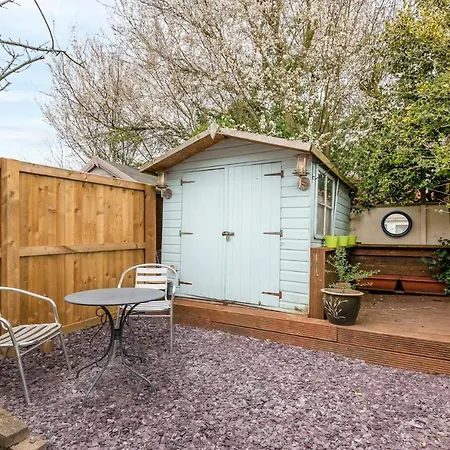 Holiday home Pass The Keys Spacious Townhouse With 900 Mbps Wifi And Parking *