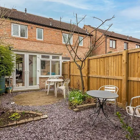 Pass The Keys Spacious Townhouse With 900 Mbps Wifi And Parking * York